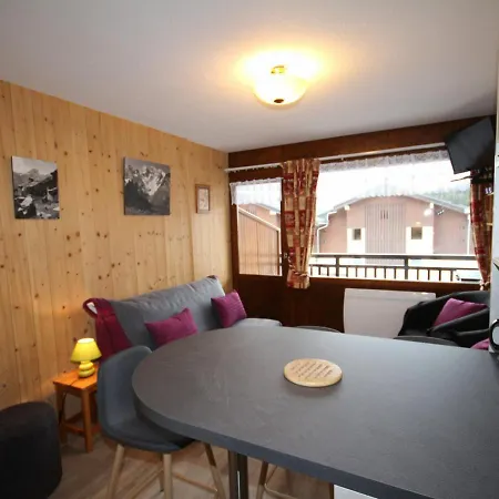 Charmant Studio Cabine Avec Balcon Et Garage A Hauteluce - Fr-1-293-139 *